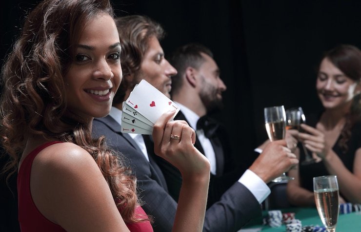Slot Shio dengan reel tradisional Tampilan slot Shio dengan simbol zodiak dan reel yang berputar